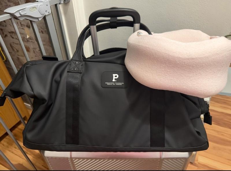 Customer photo for "The bag is sturdy and incredibly spacious with plenty of space to fit all the essentials"