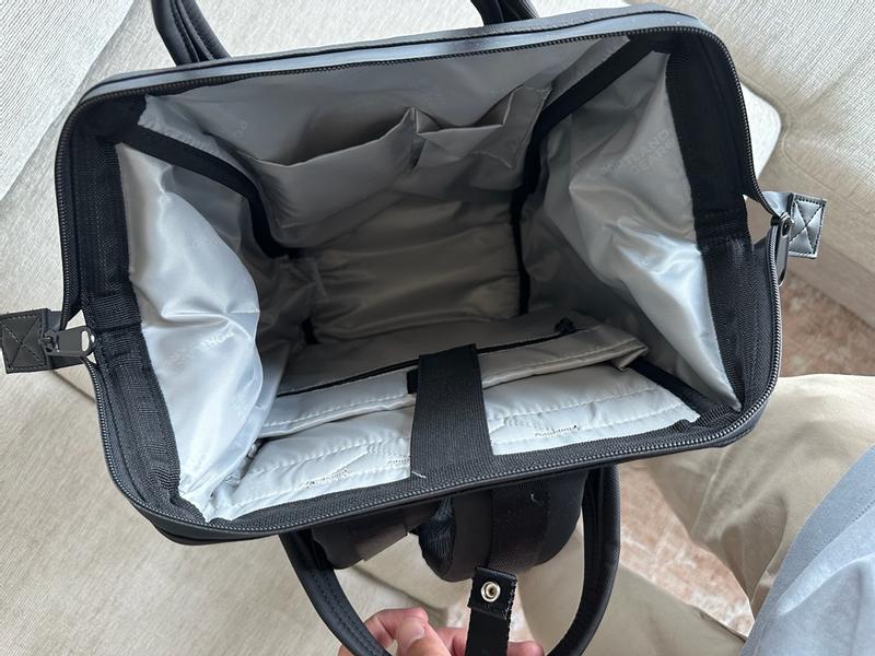 Customer photo for "This bag is stylish, durable, and well-crafted. What more could you want?"