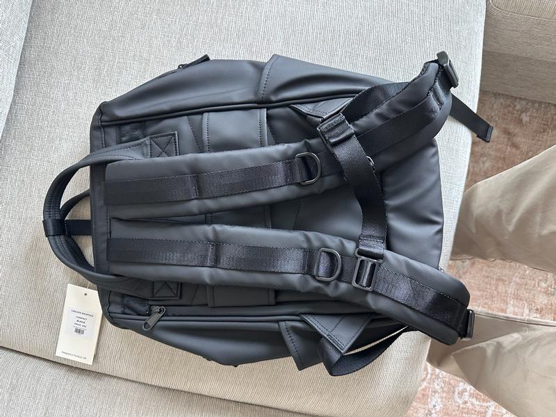 Customer photo for "This bag is stylish, durable, and well-crafted. What more could you want?"