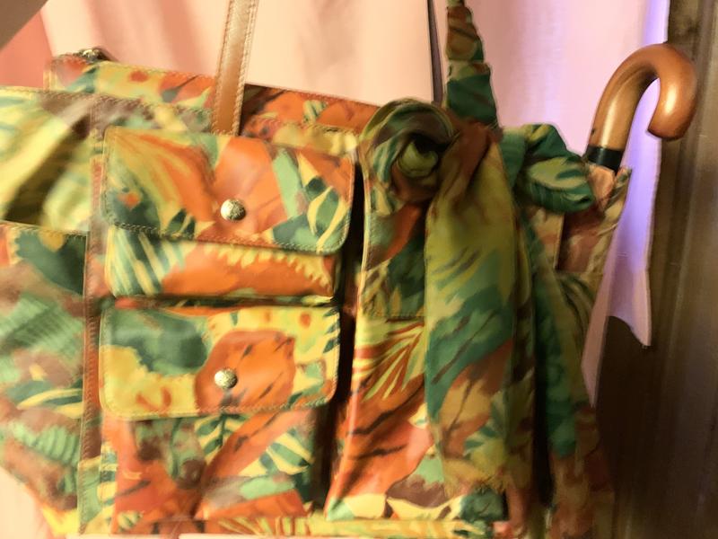 Instant handbag makeover