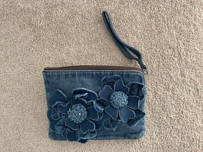 Cassini Wristlet - Floral Applique Denim – Patricia Nash