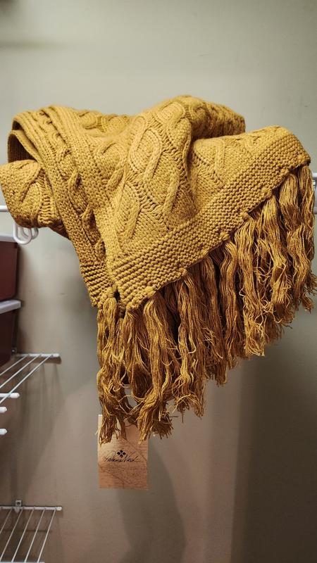 Oversize Cable Knit Scarf - Fringed – Patricia Nash