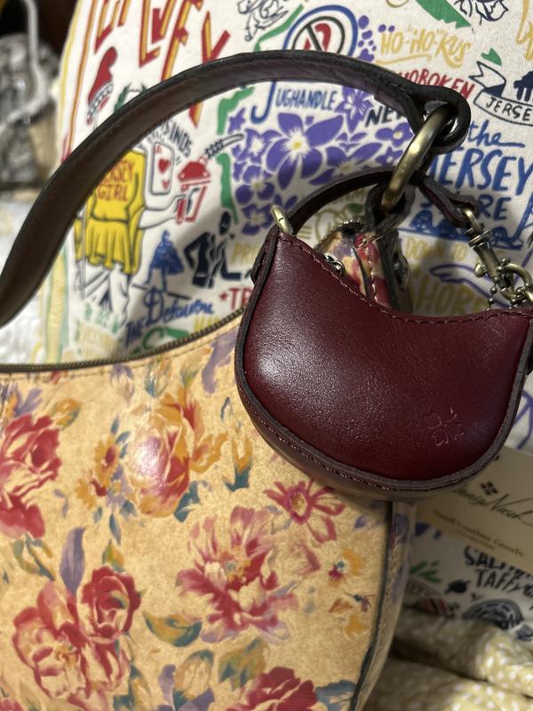 She plays well with larger bags