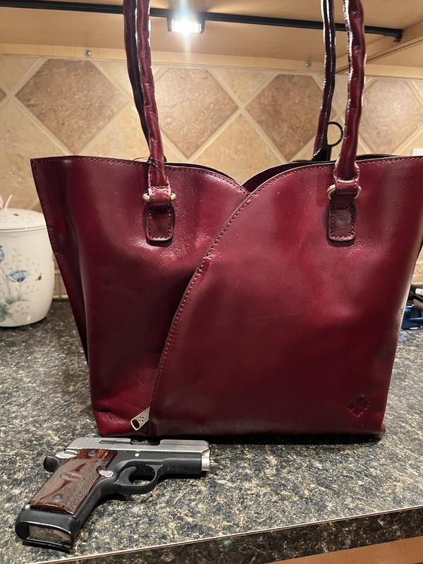 This is a perfect bag for concealed carry!
