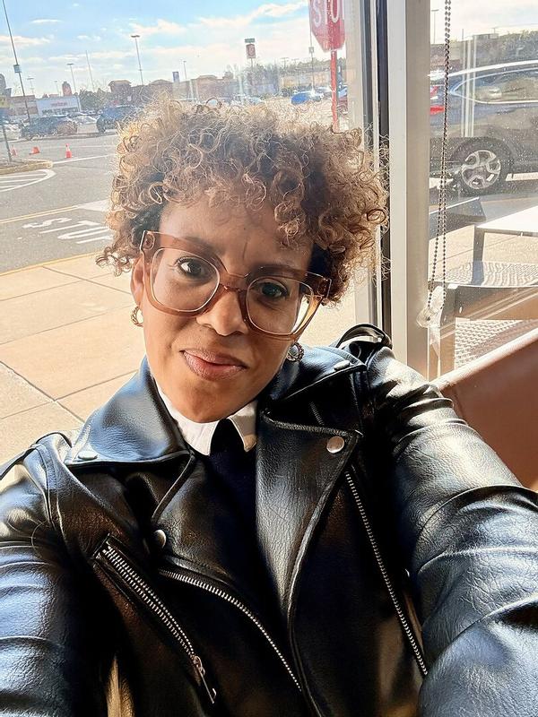 Customer carousel item 3.