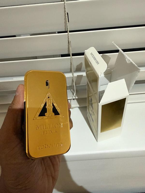 Customer photo for "Amazing smell and high quality bottle"
