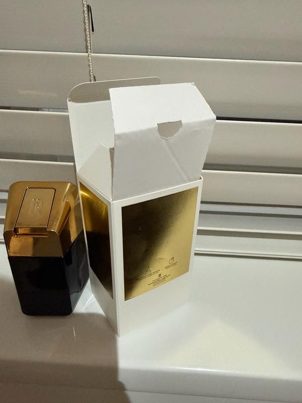 Customer photo for "Amazing smell and high quality bottle"