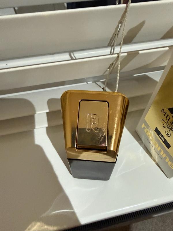 Customer photo for "Amazing smell and high quality bottle"
