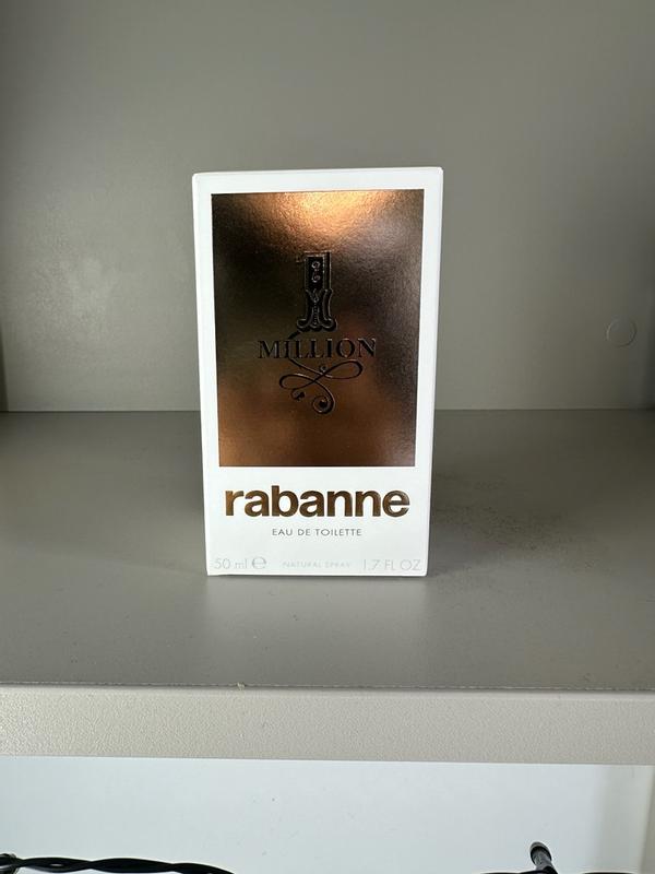 Customer photo for "A must add to your fragrance collection"