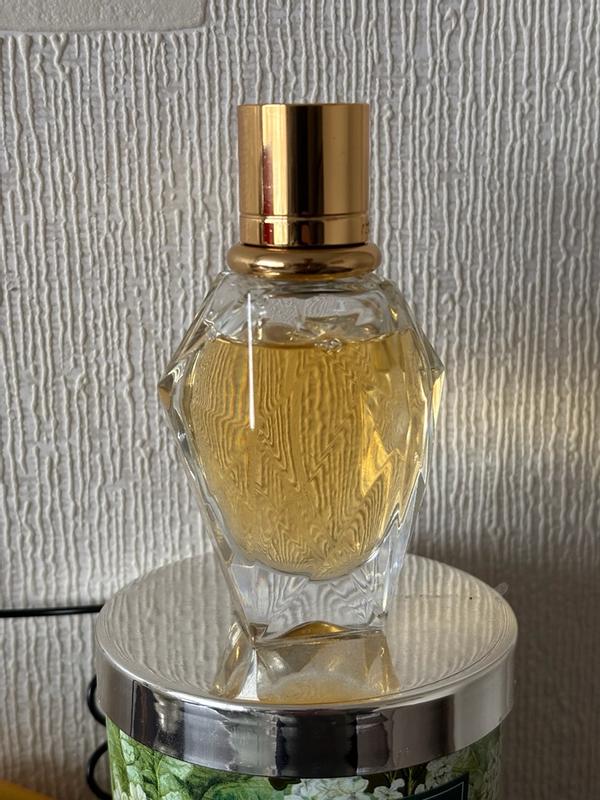 Customer photo for "Premium smelling perfume"