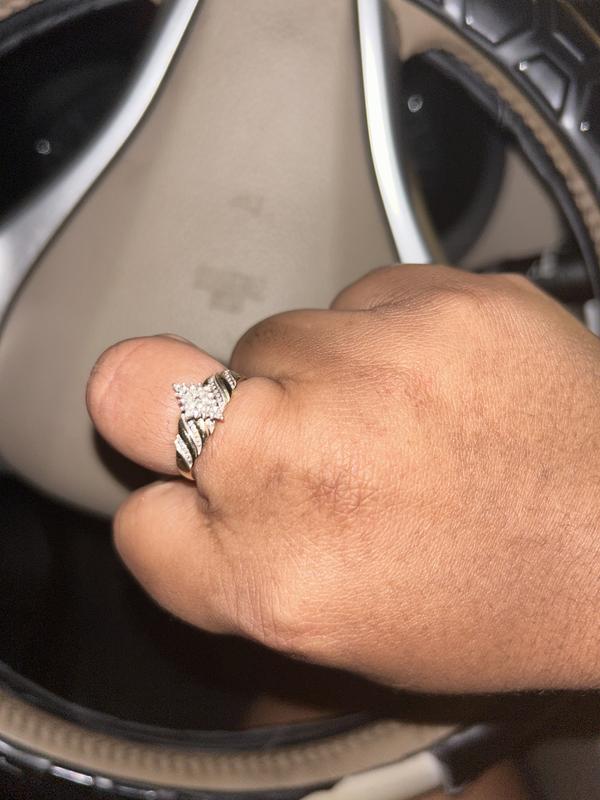 1/20 CT. T.W. Marquise Composite Diamond Beaded Wave Ring in