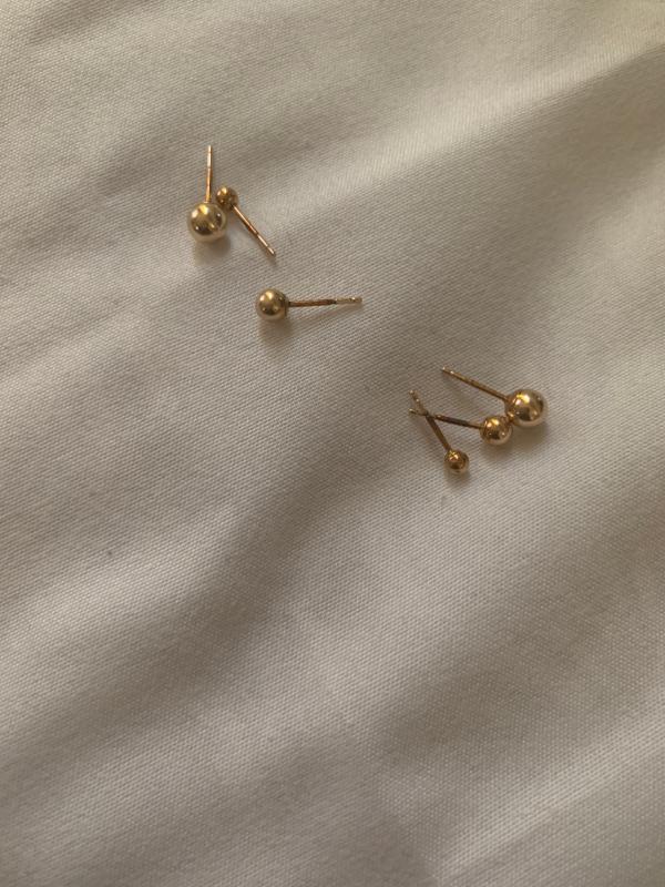9K Solid Gold Dainty Moon Stud Earrings – LibertyLove.com
