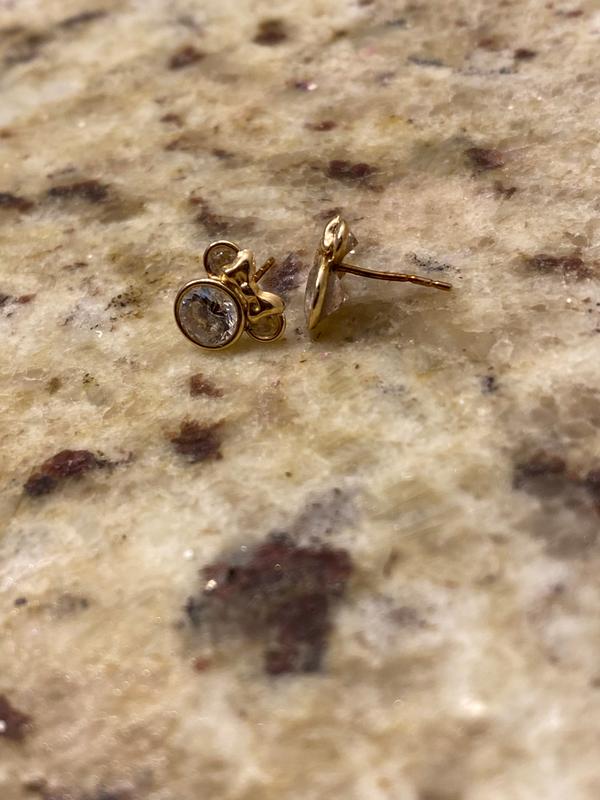 Sleeping Cat Face Stud Earrings in 10K Gold