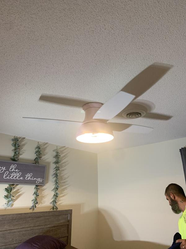 Panorama frame Ceiling fan with wooden five blade design and built in light  Stock Photo by ©dropthepress@gmail.com 273991676