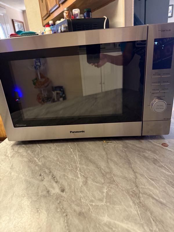 Panasonic HomeCHEF Inverter Microwave Oven in Silver - NNCV87QS
