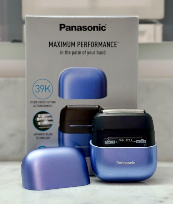 Panasonic Swipe Right Compact Shaver, Unisex Electric Razor for