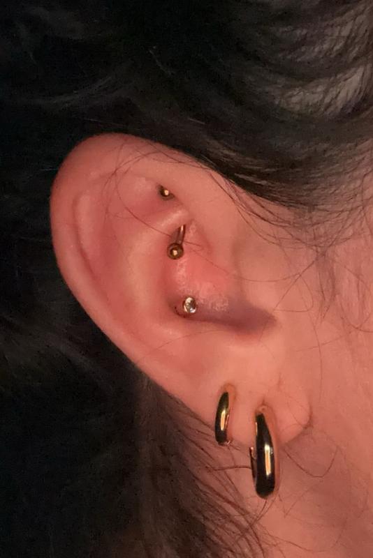 Round Hoop Earrings | Gold plated | Pandora US