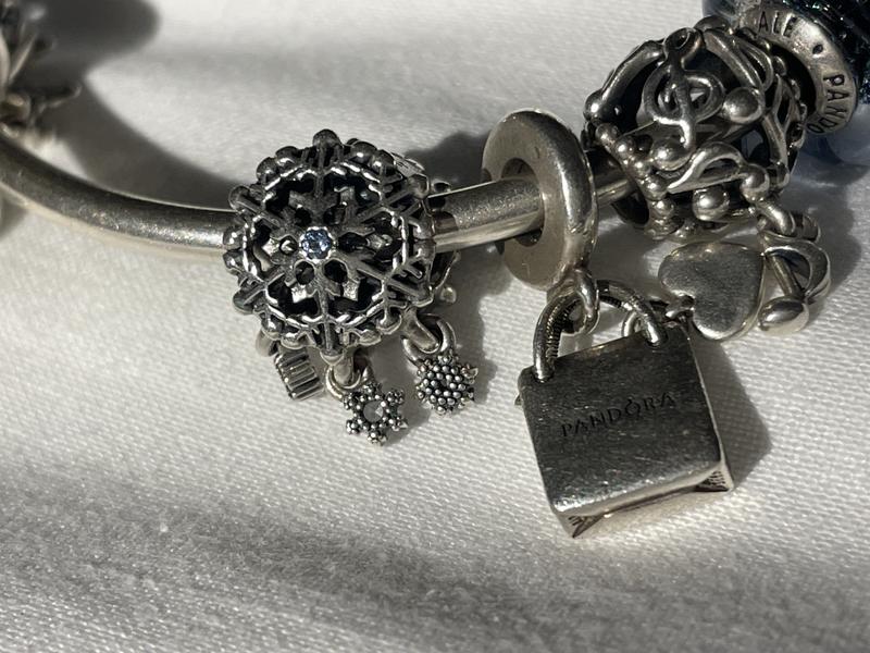 Icy Snowflake Drop Charm | Sterling silver | Pandora Canada