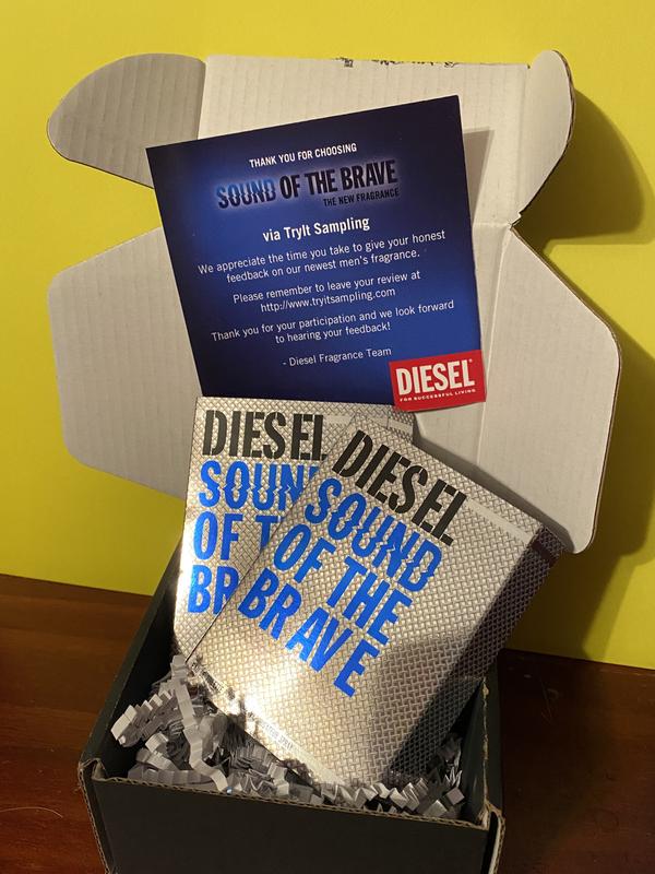Beautiful packaging! I could smell it outside the box!