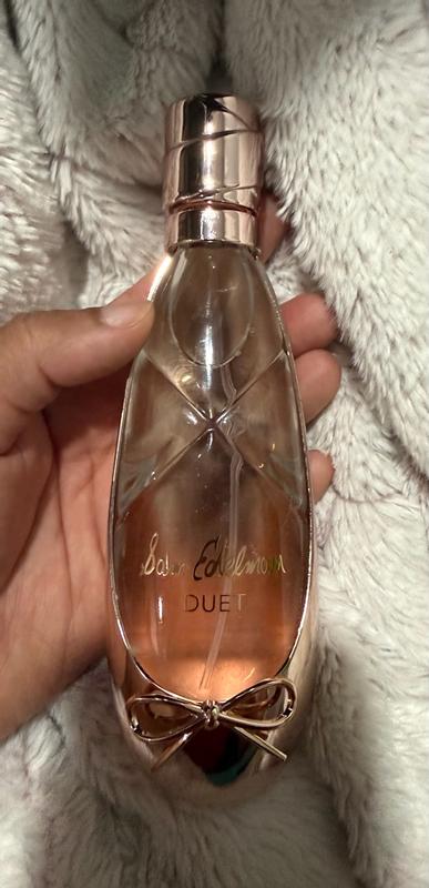 Customer photo for "A beautiful, feminine  fragrance that is easy to wear and perfect for any occasion"