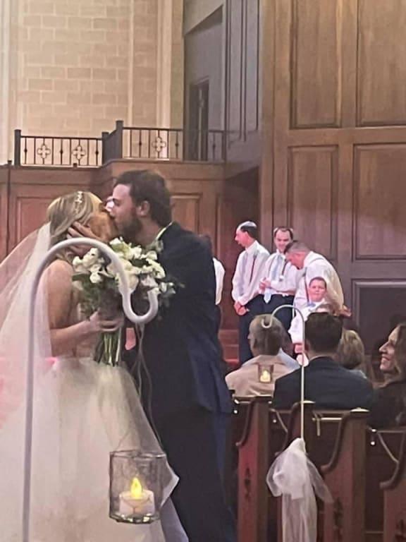 Look at glow next to kiss!