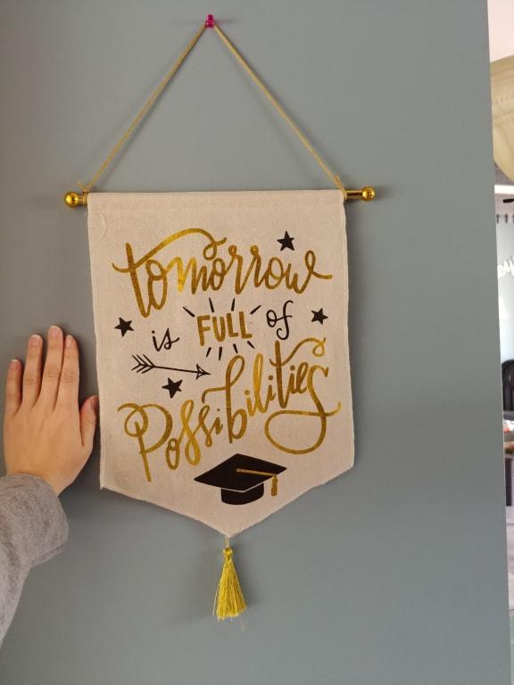 Hand for size reference.