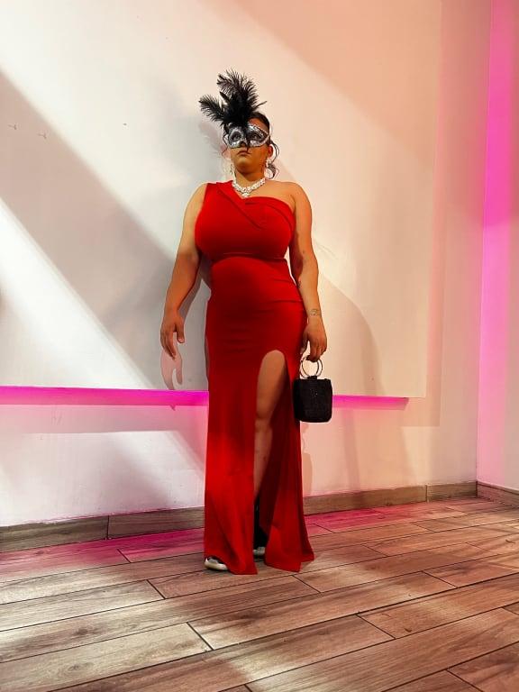 Great touch to masquerade sneakerball