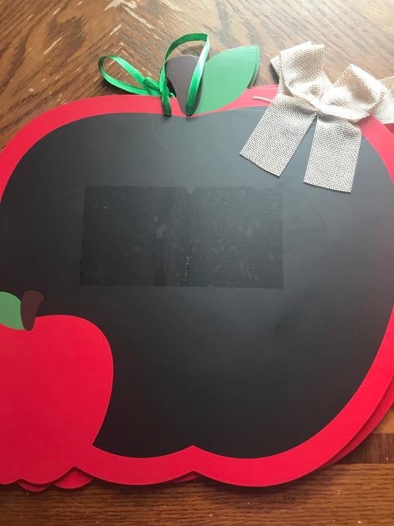 Or Leaves a stain that does not come off without removing the black part of the surface.