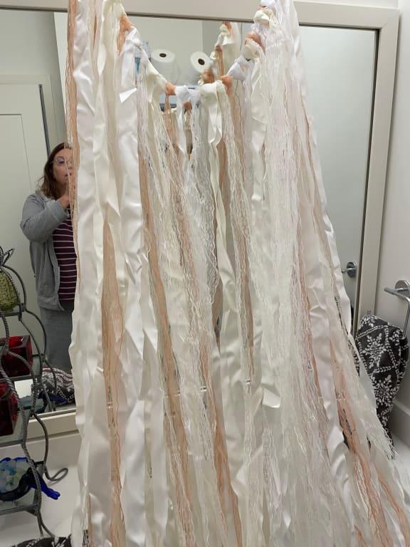 Before using the curling iron