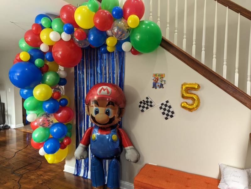 Ready to greet our guests under the balloon arch!!