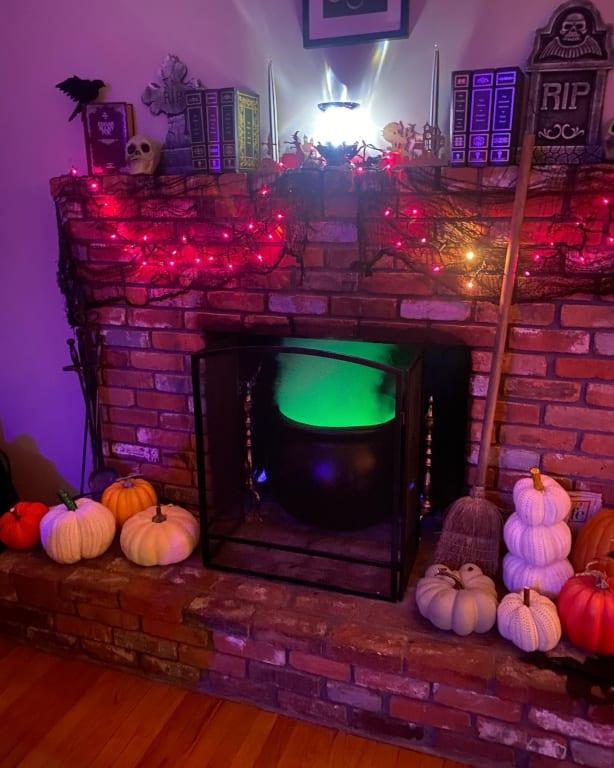 Cauldron + green light + fog machine