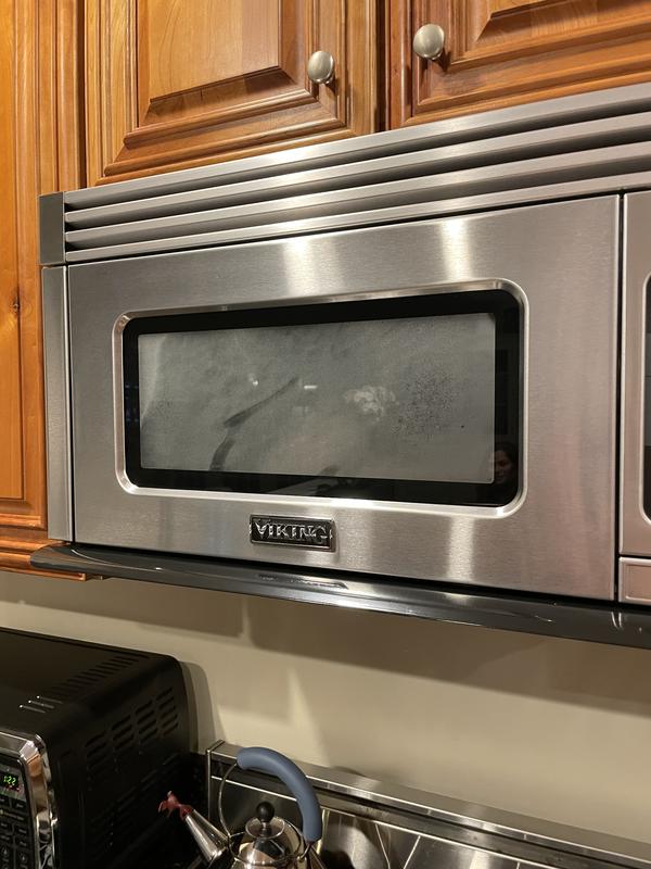 Viking Series 3 1.1 Cubic Feet Convection Over-The-Range Microwave