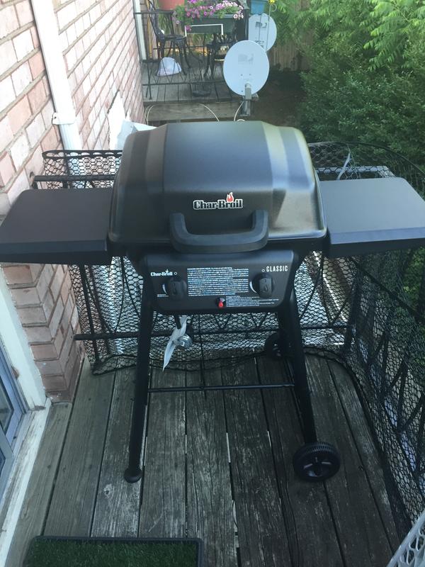 Char Broil Classic 2 Burner Freestanding Liquid Propane Gas Grill