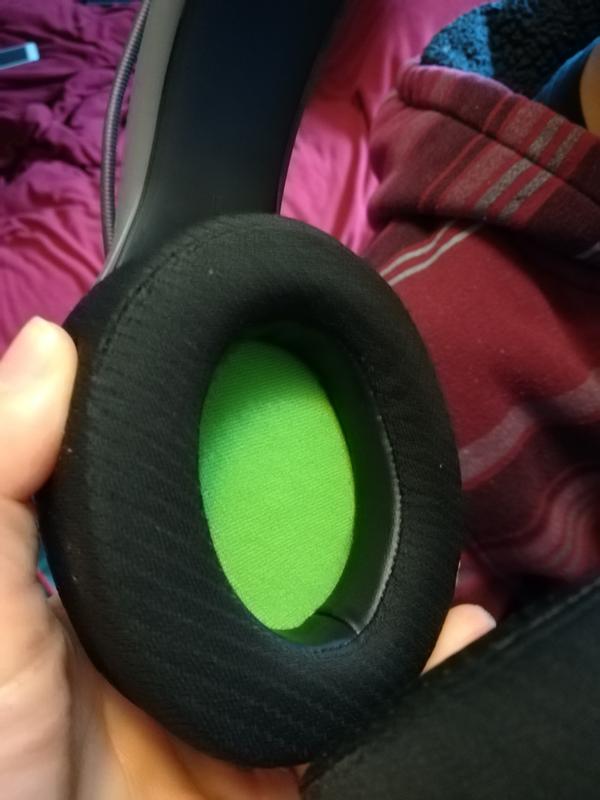 Cups the ears nicely without bothering them or making them be uncomfortable.