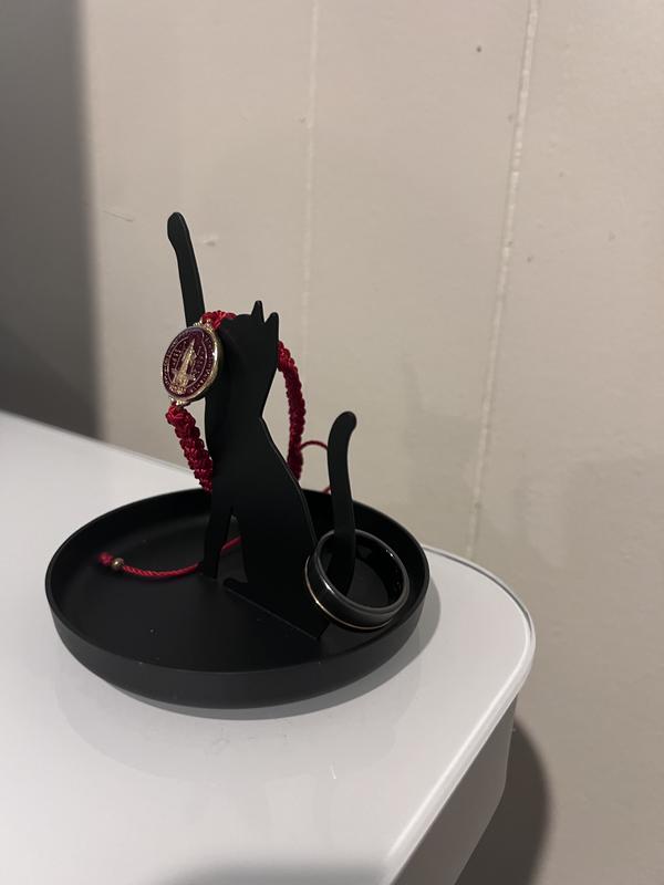 Ring can be placed on the tail as well