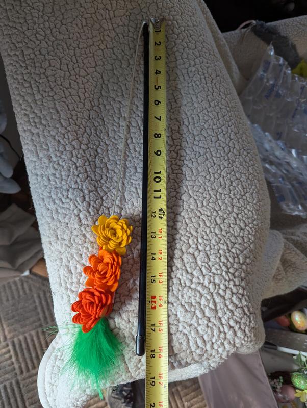 18" wand, 18" string toy