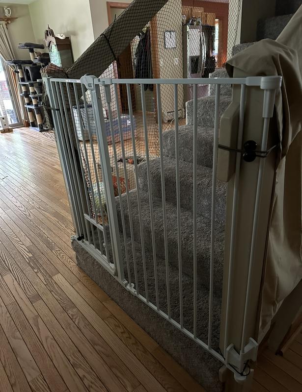 Stairway gate only needs 2 sections, 3rd piece used on basement gate