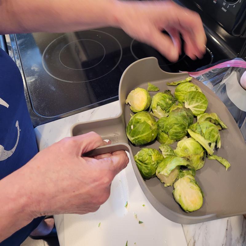 easily dispense to bowl or storage bag