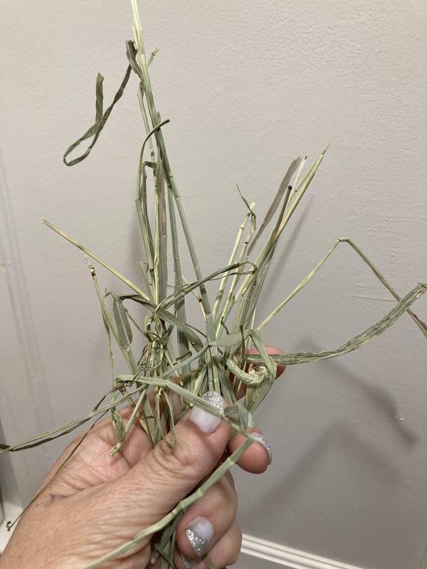 Mostly stalks and very dry.  Not soft and fresh as advertised. More like 1st cut than 2nd.