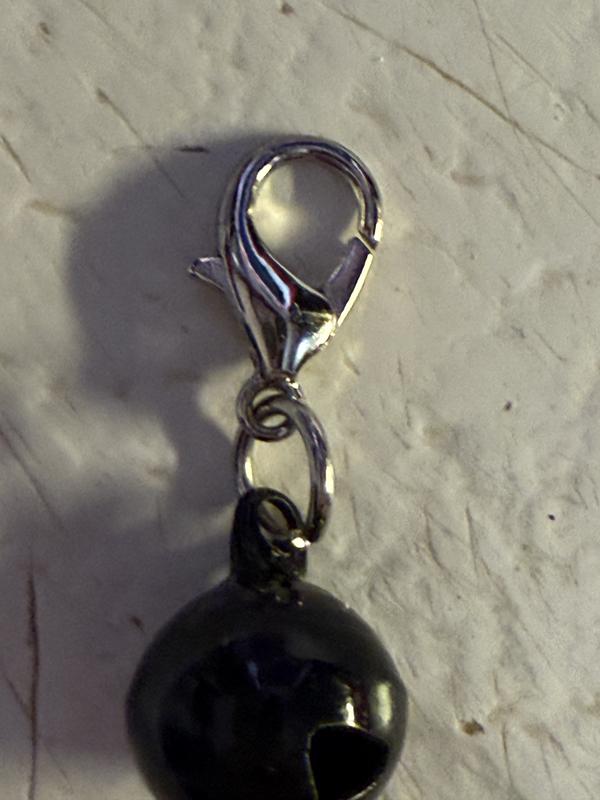 Each have a lobster-style clasp, making putting on and off easy!