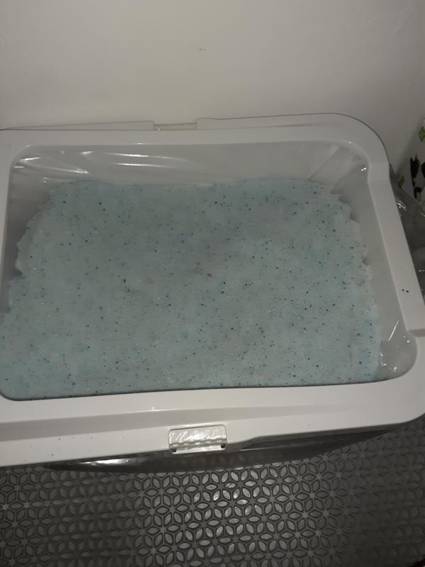 Blue color turns green/yellow after use