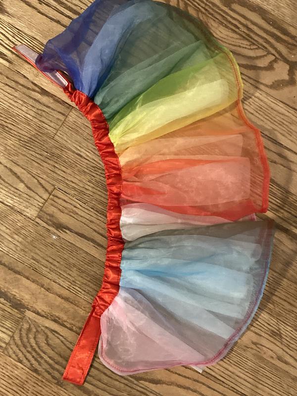 Waistband is very stretchy and has a strong Velcro closure