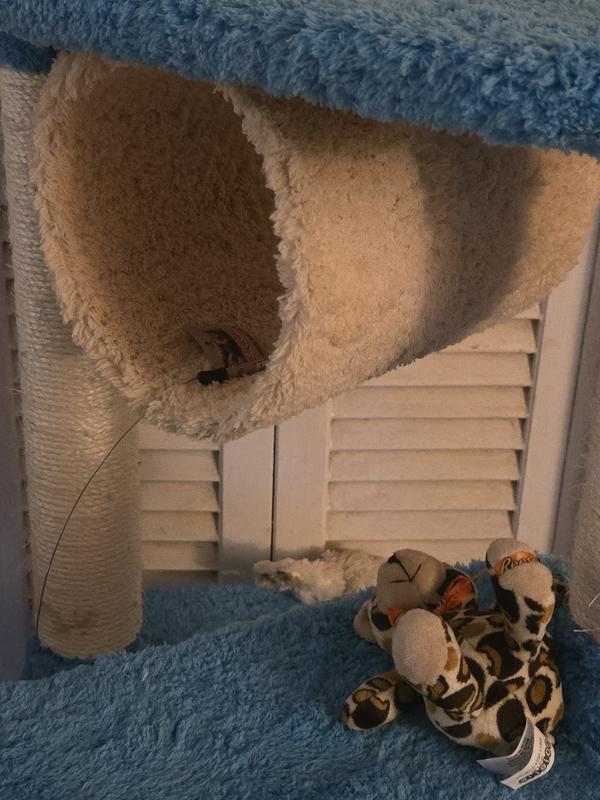 Smaller hideaway that attaches under shelf
