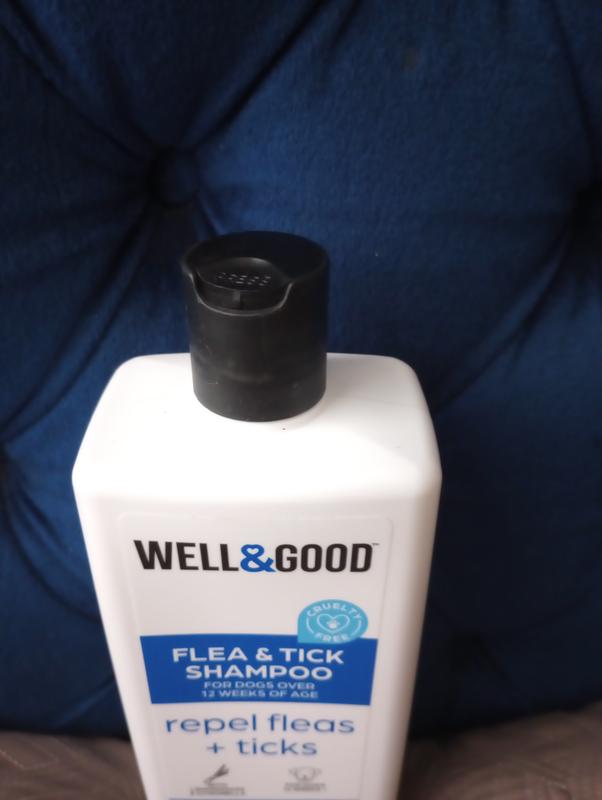 Well & Good Natural Flea and Tick Dog Shampoo, 16 fl. oz.