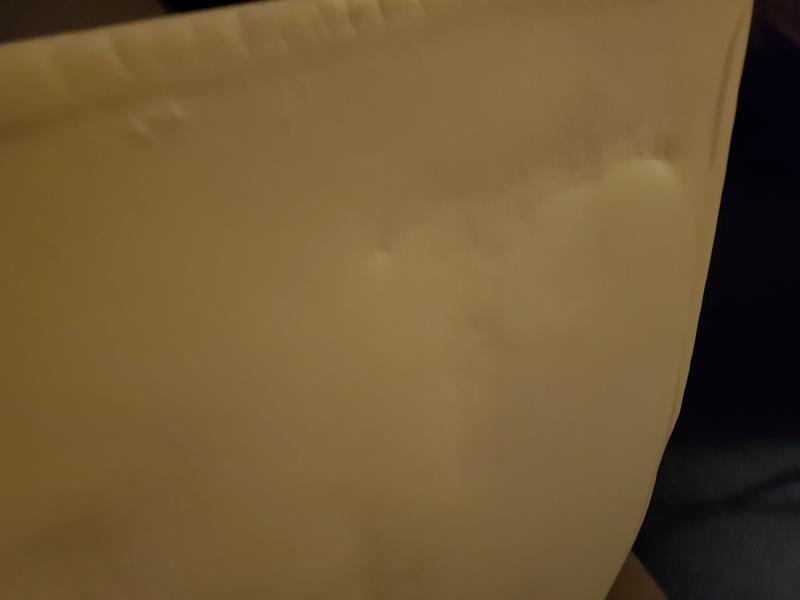 Its difficult to photograph foam, but i think you can see the areas that wont expand