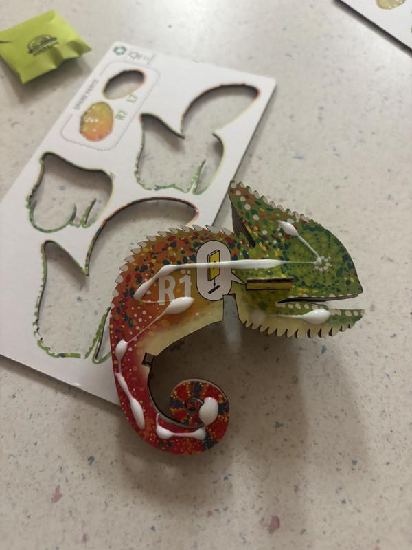 Glueing pieces together