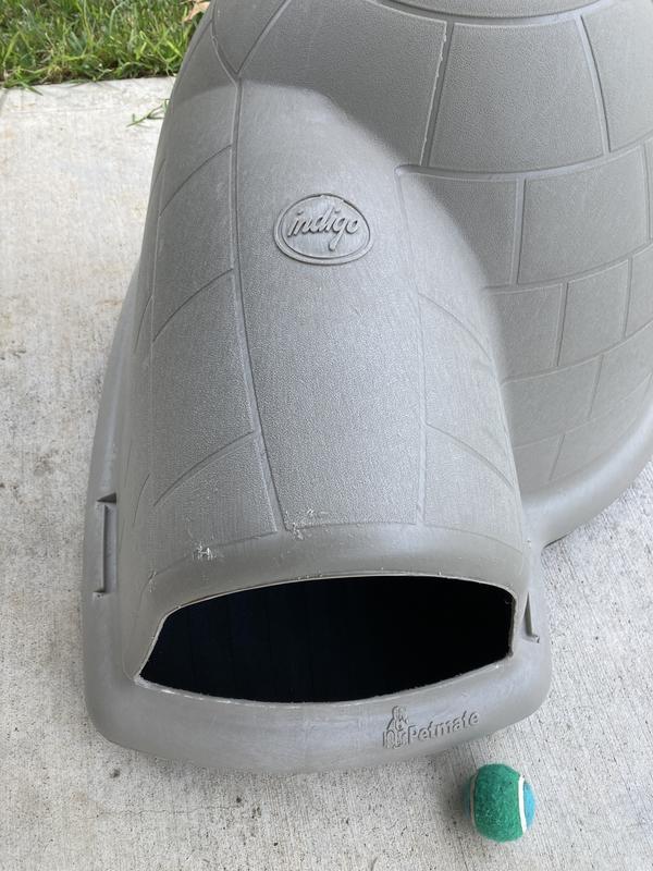 Doghouse size