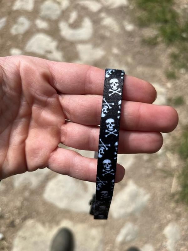 The pattern is vibrant and the material is very soft