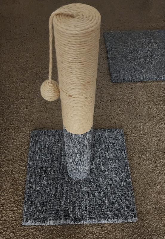 New scratching post/pad and pad from the old post