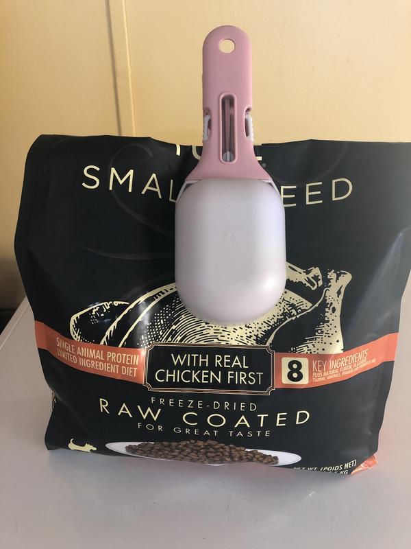 1cup tool on 10lb bag of food.